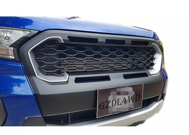Simple Front Grill Mesh / 2019 Ranger Wildtrak MK3 Matte Black Grille With Silver Red Plastic Insert