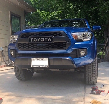 ABS Front Mesh Grill For Toyota Tacoma Grill 2016 + 2017 With Letter And TRD Logo